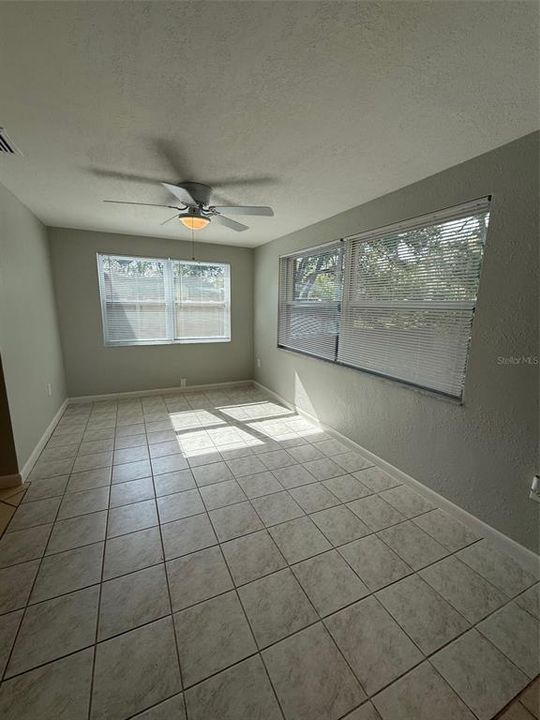 For Sale: $310,000 (2 beds, 1 baths, 1150 Square Feet)