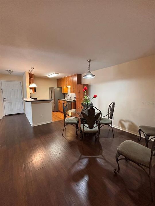 For Rent: $1,500 (2 beds, 2 baths, 1053 Square Feet)