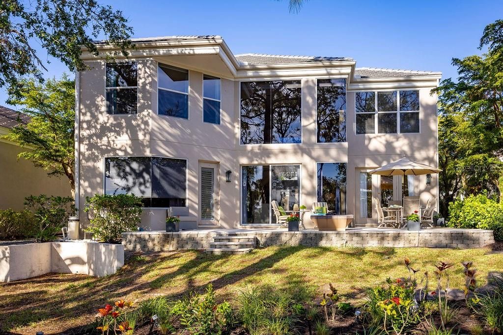 For Sale: $2,395,000 (4 beds, 4 baths, 4048 Square Feet)