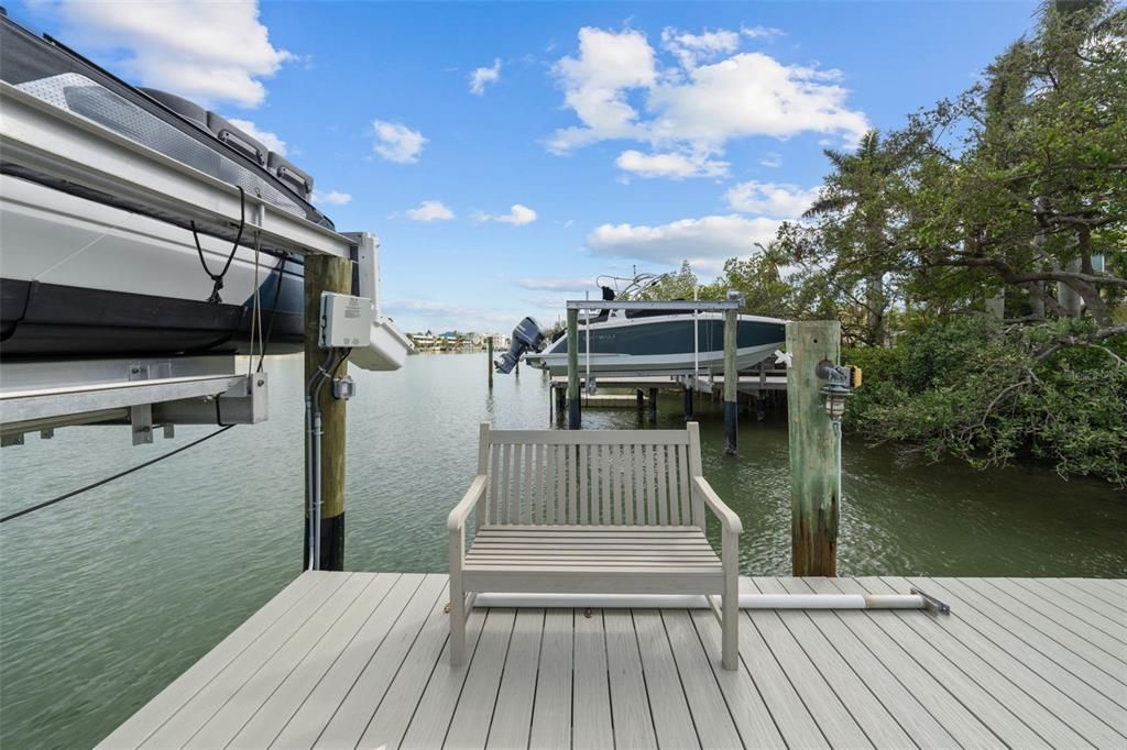 For Sale: $2,000,000 (3 beds, 2 baths, 1624 Square Feet)