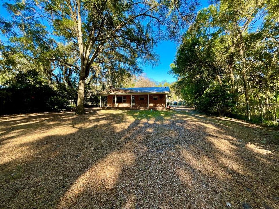 For Sale: $250,000 (3 beds, 2 baths, 1600 Square Feet)