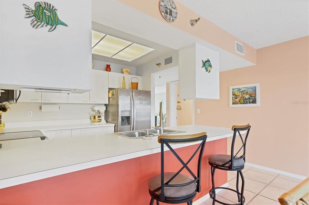 For Sale: $229,900 (2 beds, 2 baths, 1296 Square Feet)