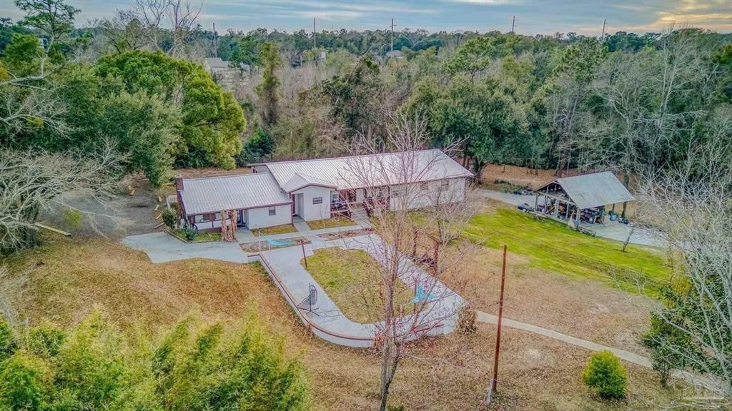 Недавно продано: $495,000 (7 спален, 4 ванн, 2092 Квадратных фут)