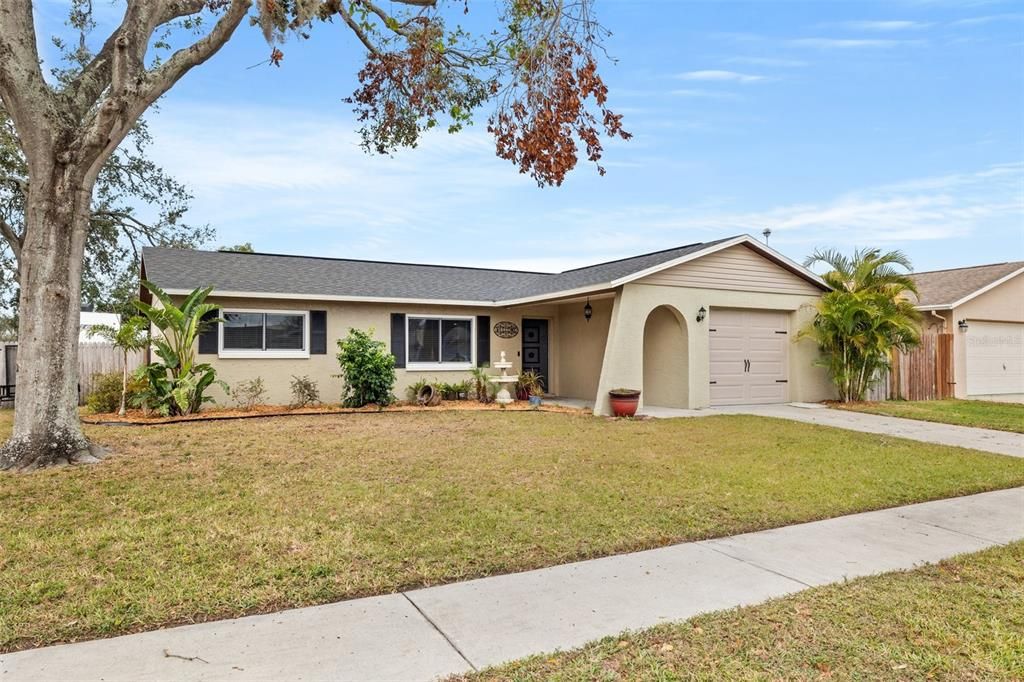 Gorgeous curb appeal