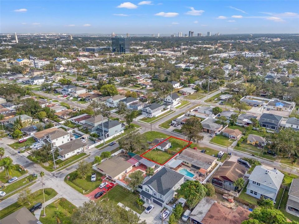 This prime location is just minutes from all that Tampa has to offer!