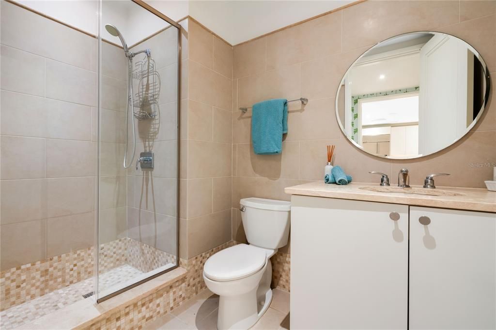 待售: $2,395,000 (2 贝兹, 2 浴室, 1829 平方英尺)