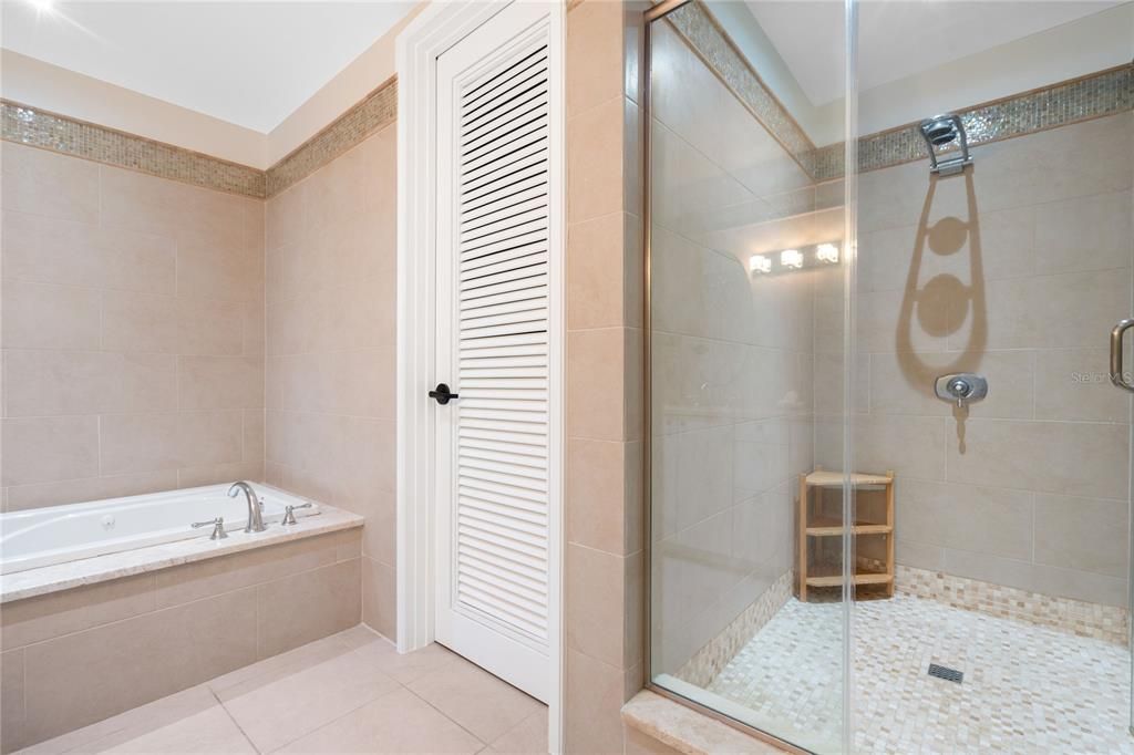 待售: $2,395,000 (2 贝兹, 2 浴室, 1829 平方英尺)