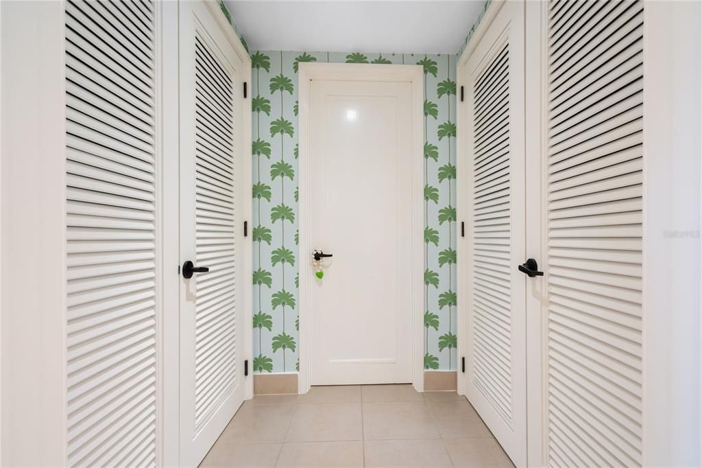 待售: $2,395,000 (2 贝兹, 2 浴室, 1829 平方英尺)