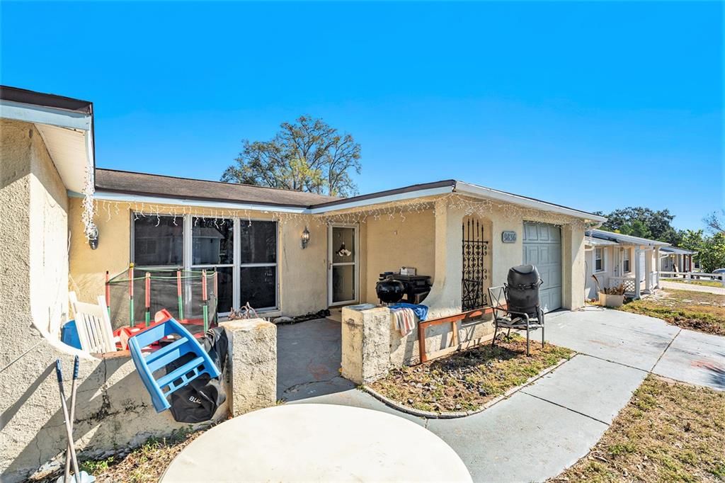 For Sale: $305,000 (4 beds, 2 baths, 1442 Square Feet)