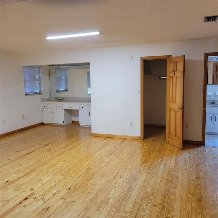 待售: $1,400,000 (0 贝兹, 0 浴室, 5900 平方英尺)