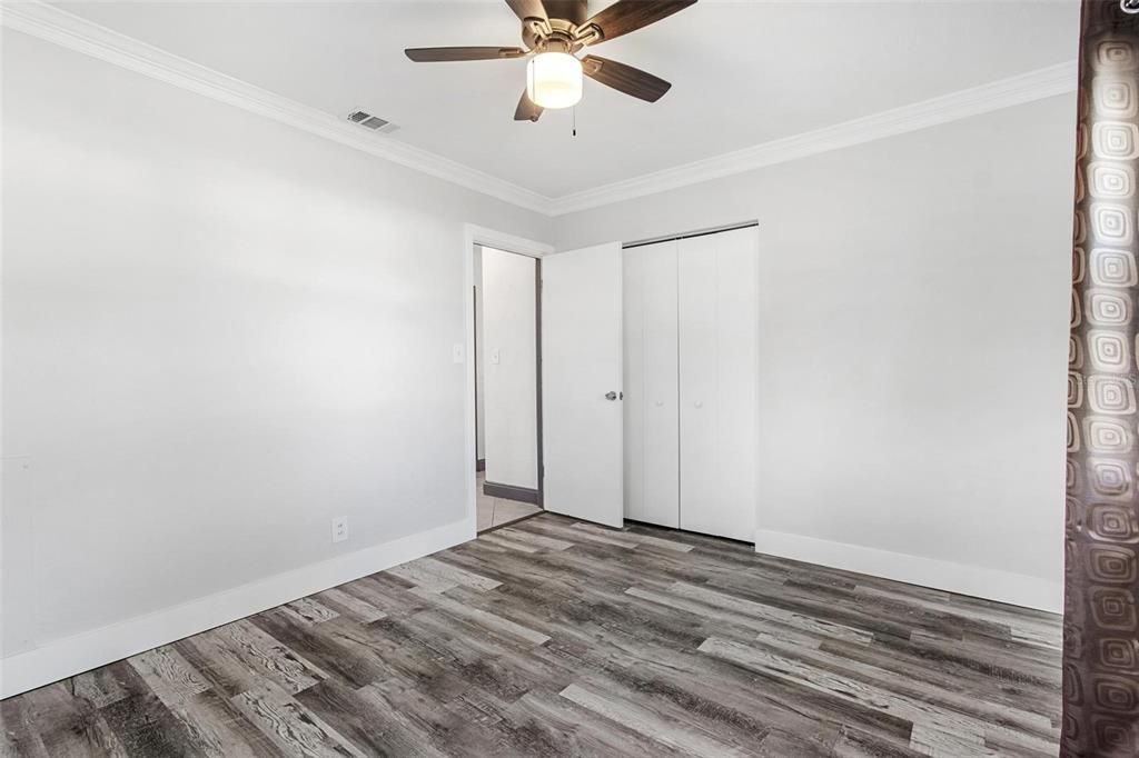 For Sale: $339,000 (2 beds, 1 baths, 824 Square Feet)