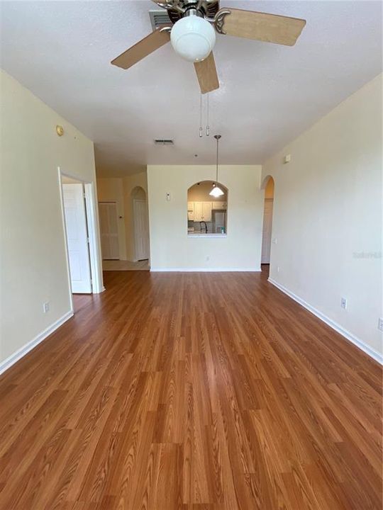 For Rent: $1,900 (2 beds, 2 baths, 1050 Square Feet)