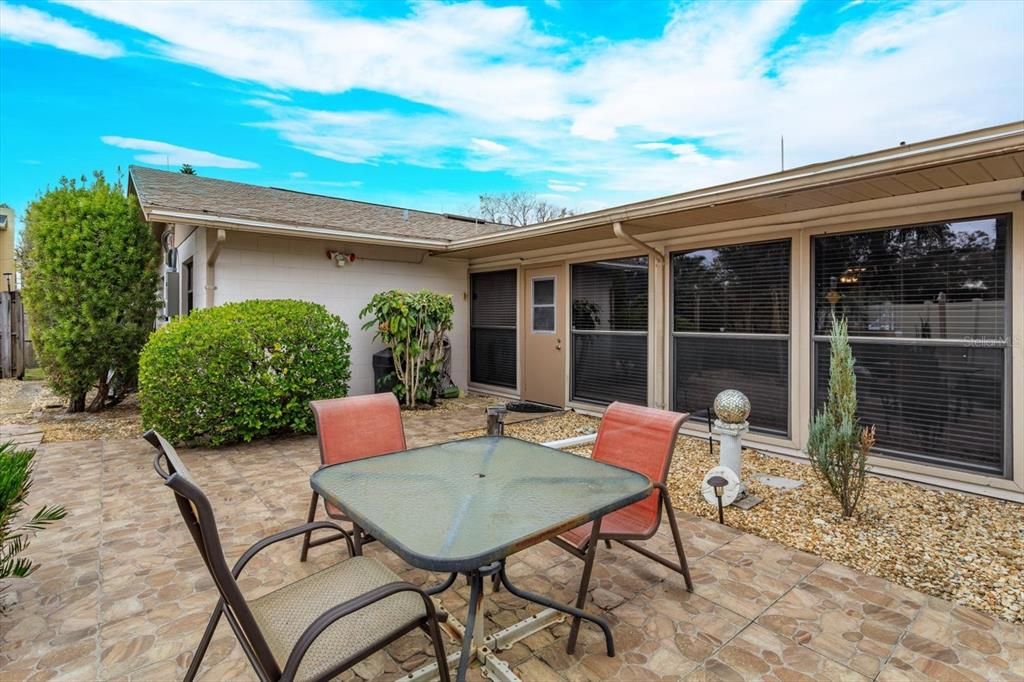 For Sale: $430,000 (4 beds, 2 baths, 2208 Square Feet)