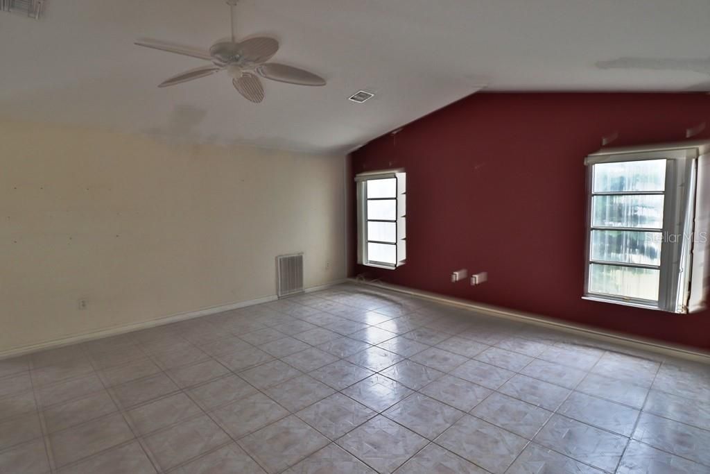 For Sale: $144,000 (3 beds, 2 baths, 2280 Square Feet)