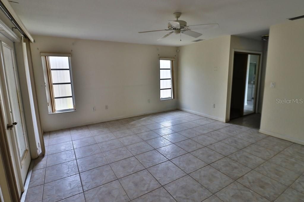 For Sale: $144,000 (3 beds, 2 baths, 2280 Square Feet)