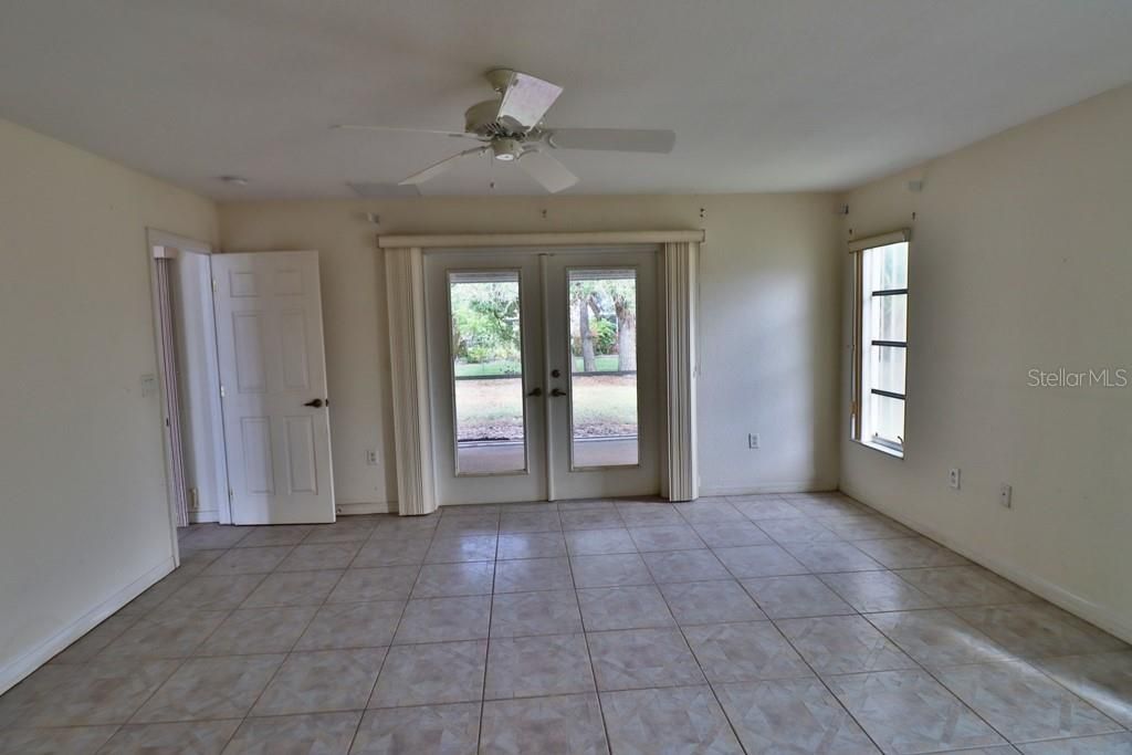 For Sale: $144,000 (3 beds, 2 baths, 2280 Square Feet)