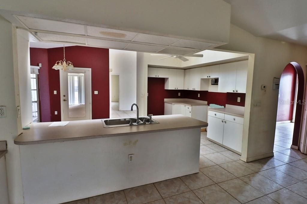 For Sale: $144,000 (3 beds, 2 baths, 2280 Square Feet)