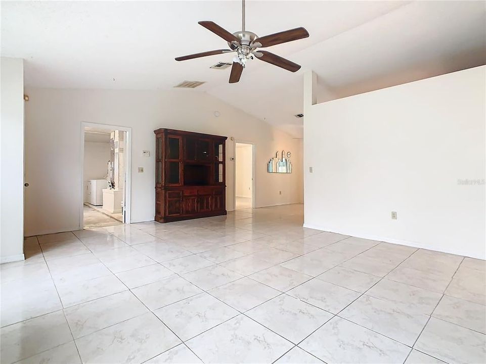 For Sale: $329,900 (3 beds, 2 baths, 1940 Square Feet)