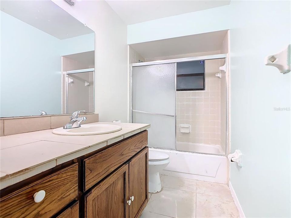 For Sale: $329,900 (3 beds, 2 baths, 1940 Square Feet)