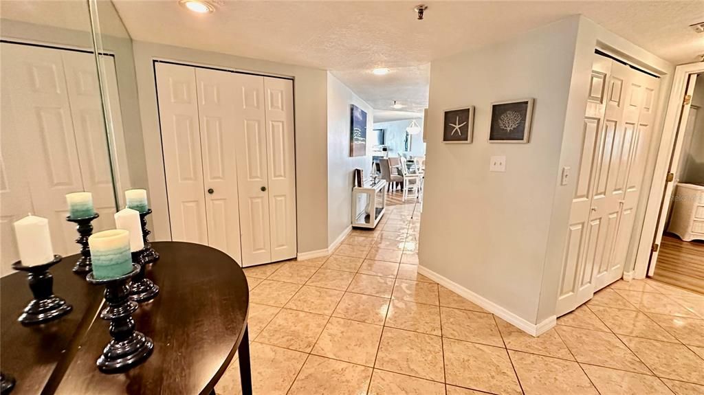 For Sale: $1,039,000 (2 beds, 2 baths, 1450 Square Feet)