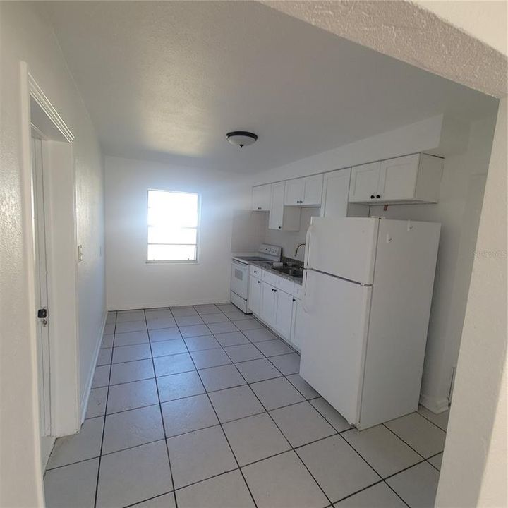 For Rent: $2,325 (3 beds, 1 baths, 1218 Square Feet)