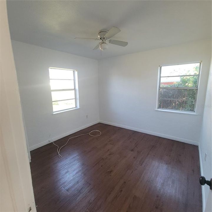 For Rent: $2,325 (3 beds, 1 baths, 1218 Square Feet)