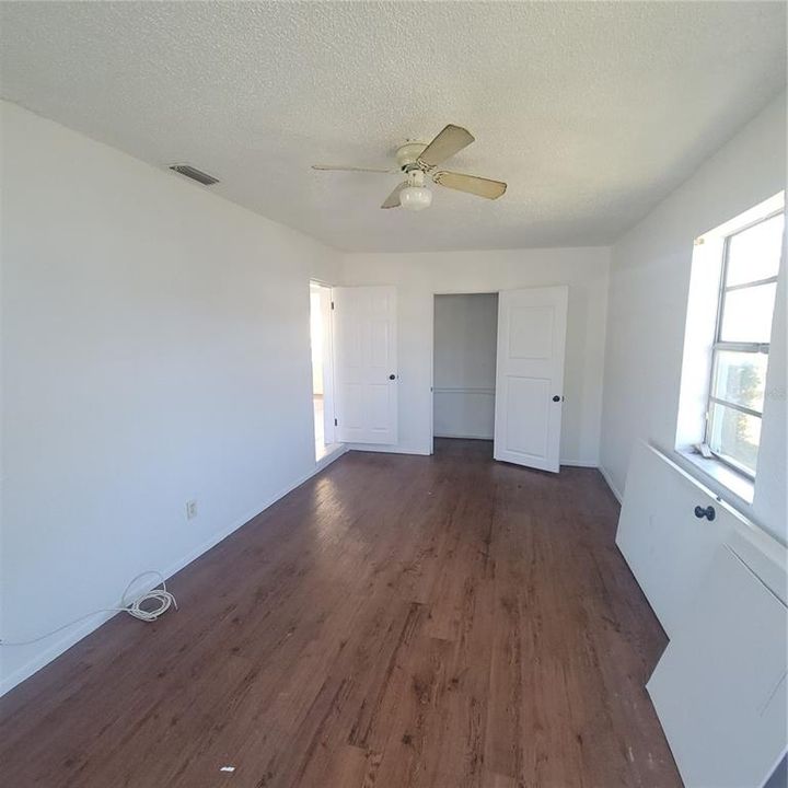 For Rent: $2,325 (3 beds, 1 baths, 1218 Square Feet)