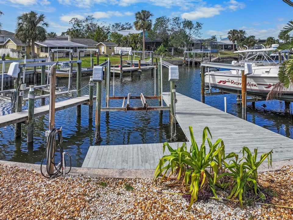 For Sale: $475,000 (3 beds, 2 baths, 1804 Square Feet)