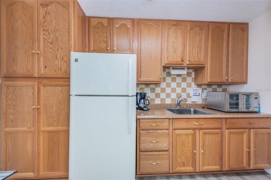 For Sale: $360,000 (2 beds, 2 baths, 1177 Square Feet)