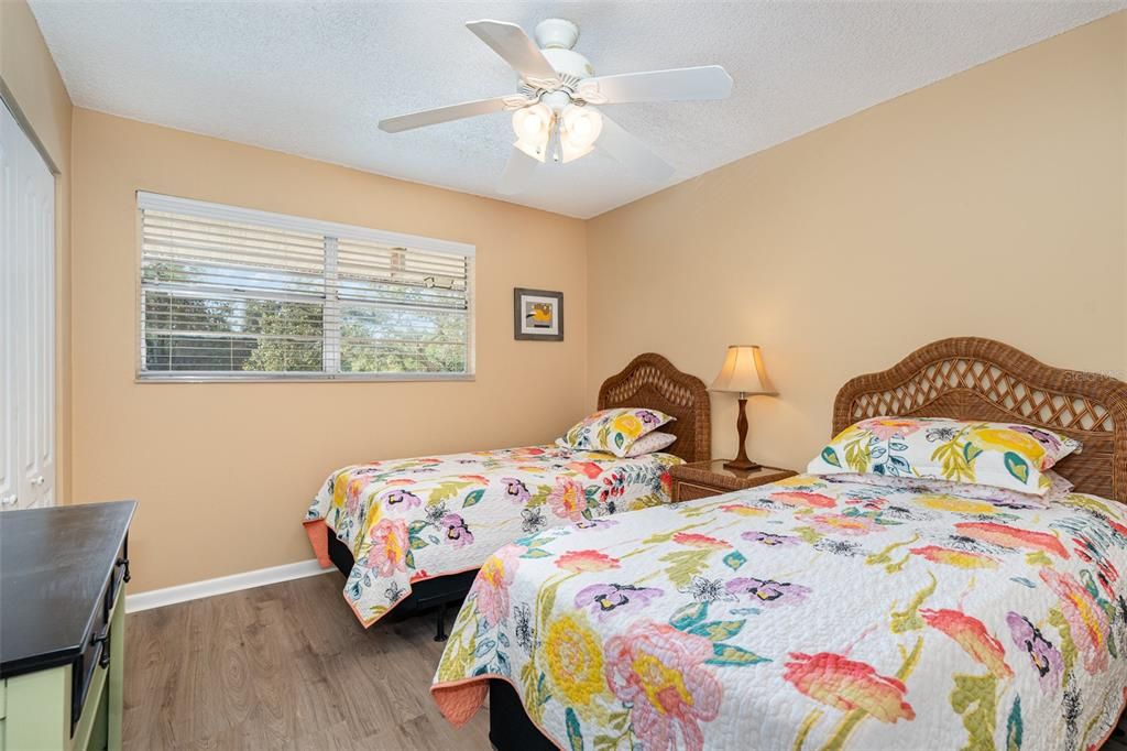 For Sale: $284,500 (2 beds, 2 baths, 1091 Square Feet)