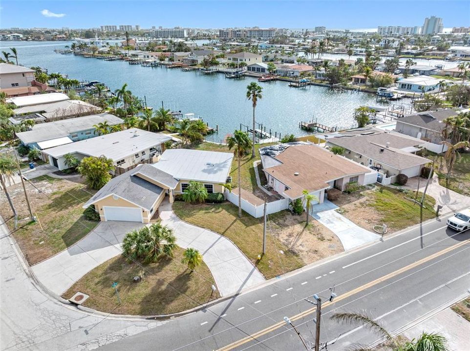 For Sale: $750,000 (3 beds, 2 baths, 1665 Square Feet)