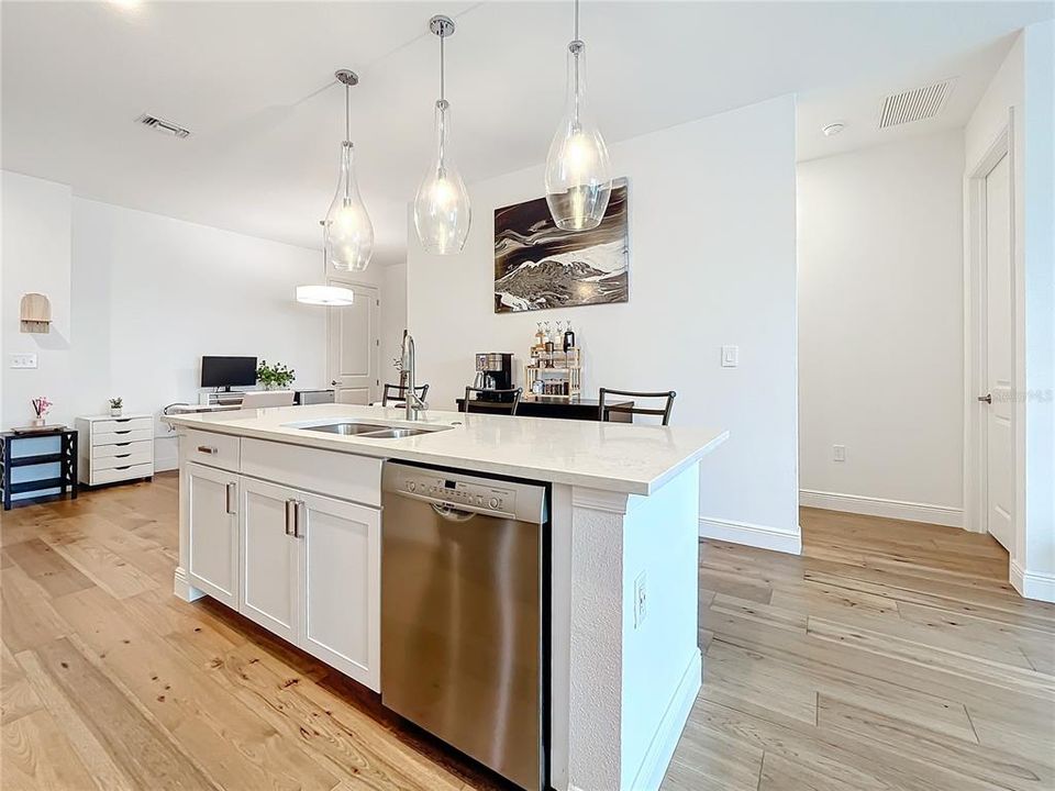 For Sale: $675,000 (2 beds, 2 baths, 1360 Square Feet)