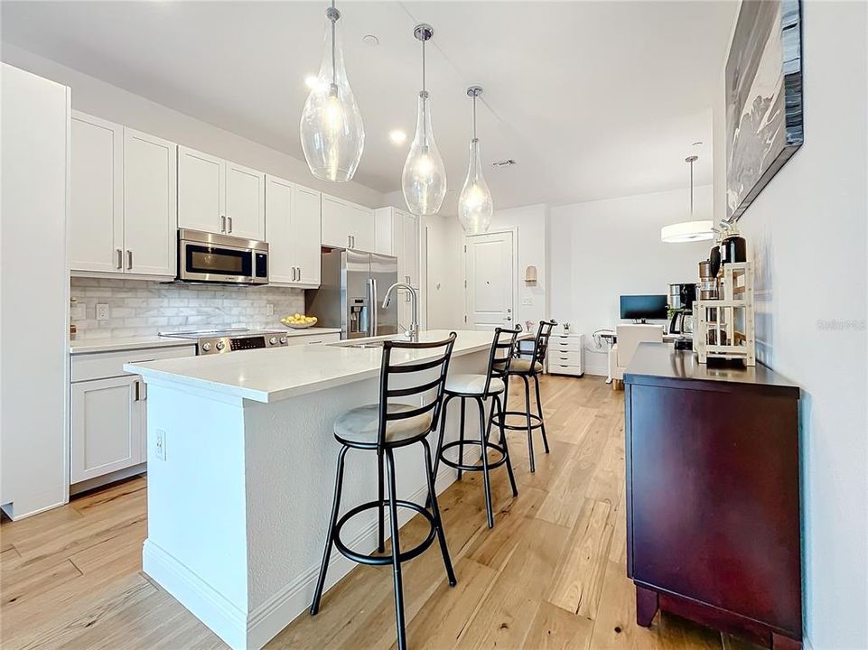 For Sale: $675,000 (2 beds, 2 baths, 1360 Square Feet)