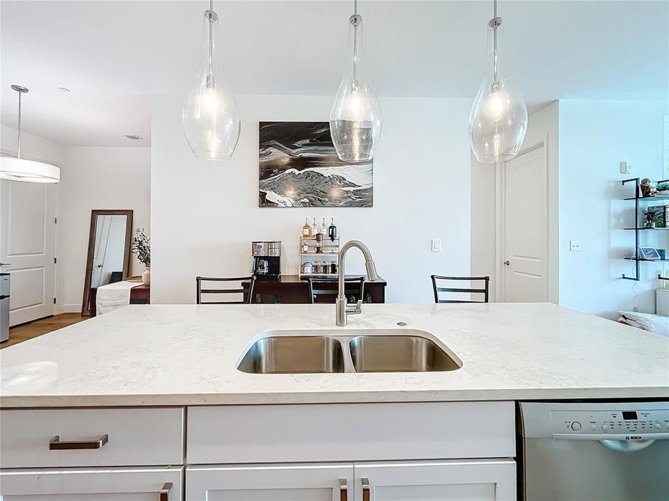 For Sale: $675,000 (2 beds, 2 baths, 1360 Square Feet)