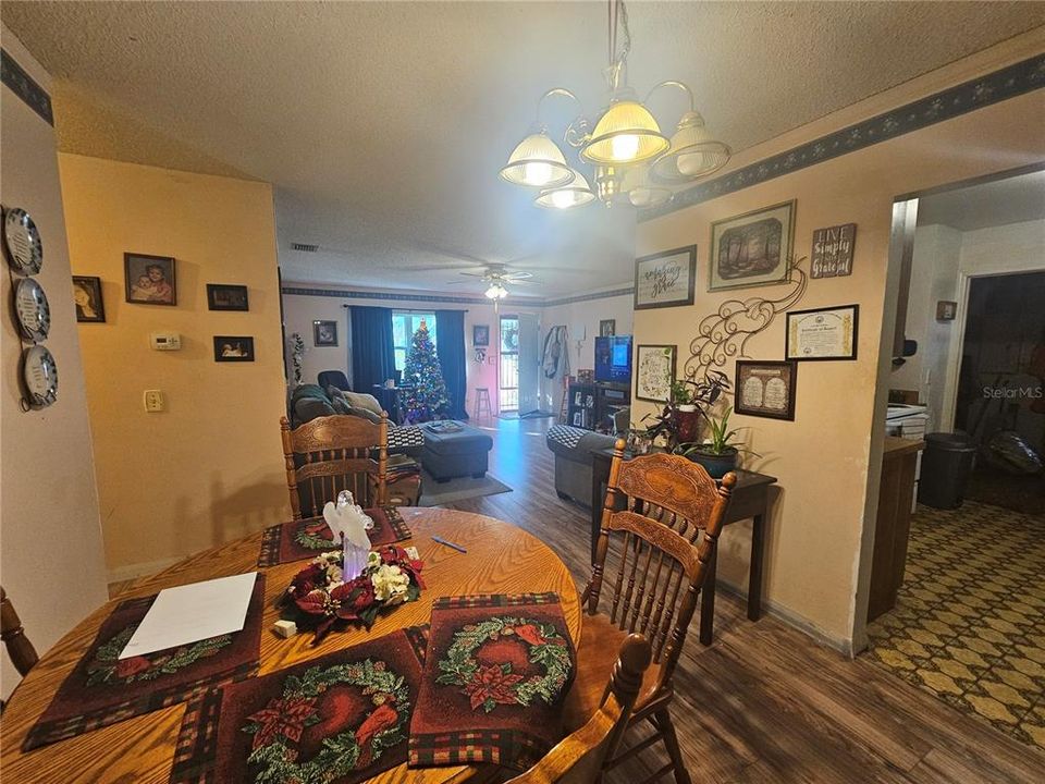 For Sale: $290,000 (3 beds, 1 baths, 1680 Square Feet)