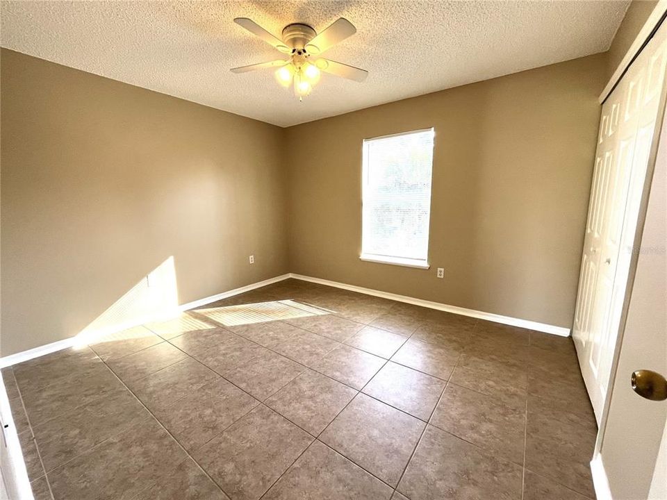 For Rent: $2,100 (4 beds, 2 baths, 2019 Square Feet)