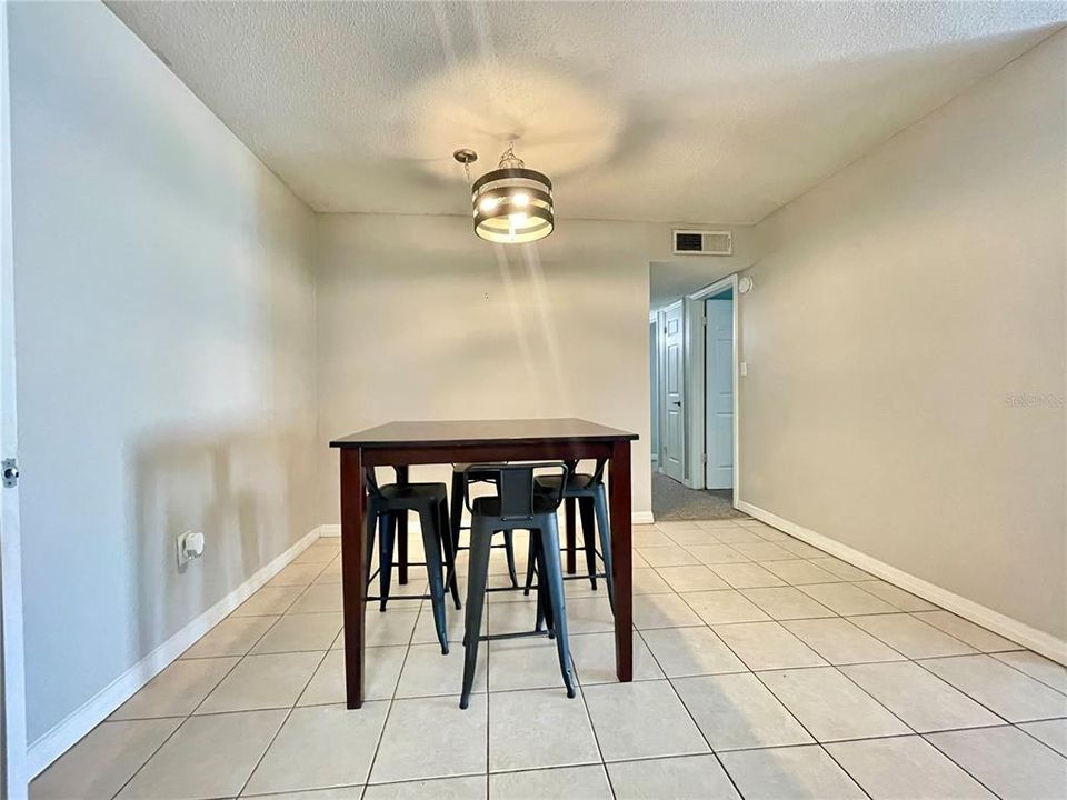 For Rent: $2,050 (3 beds, 2 baths, 1149 Square Feet)