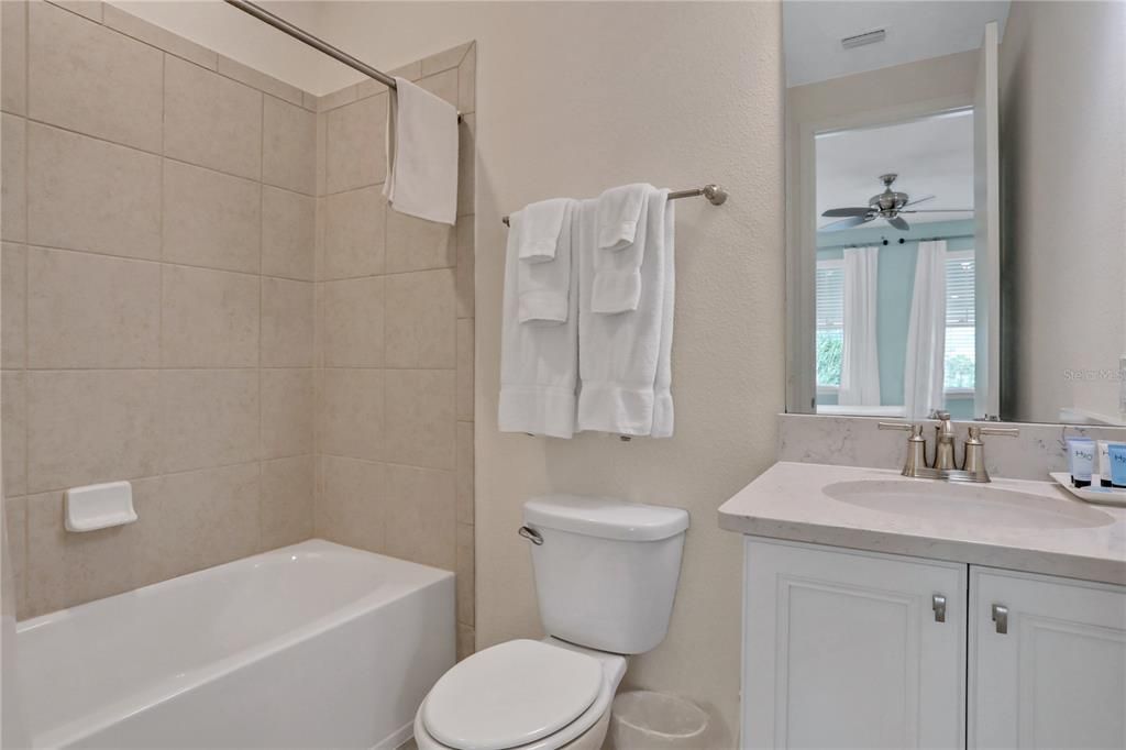 待售: $1,750,000 (8 贝兹, 9 浴室, 4092 平方英尺)