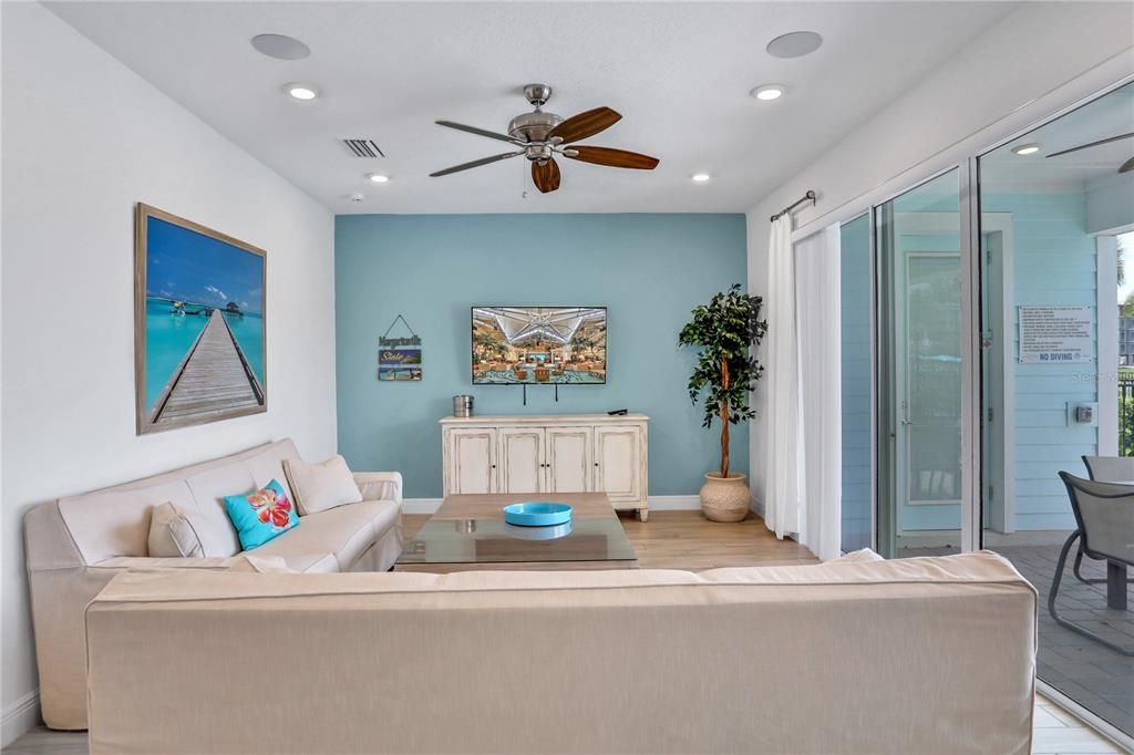 待售: $1,750,000 (8 贝兹, 9 浴室, 4092 平方英尺)