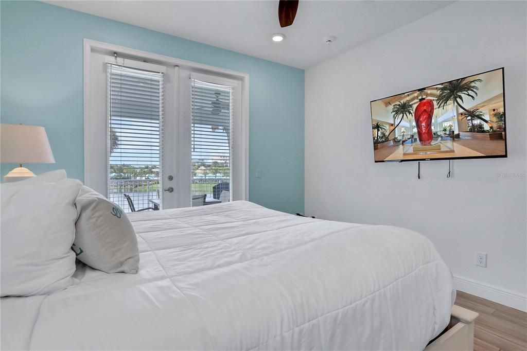 待售: $1,750,000 (8 贝兹, 9 浴室, 4092 平方英尺)