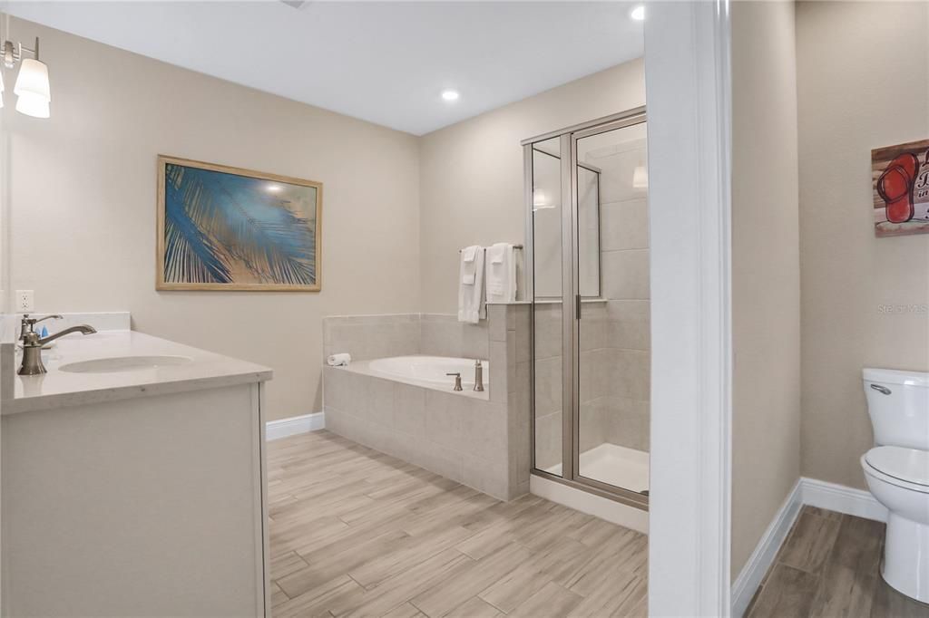 待售: $1,750,000 (8 贝兹, 9 浴室, 4092 平方英尺)