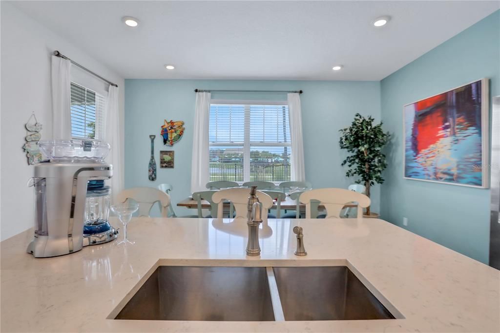 待售: $1,750,000 (8 贝兹, 9 浴室, 4092 平方英尺)