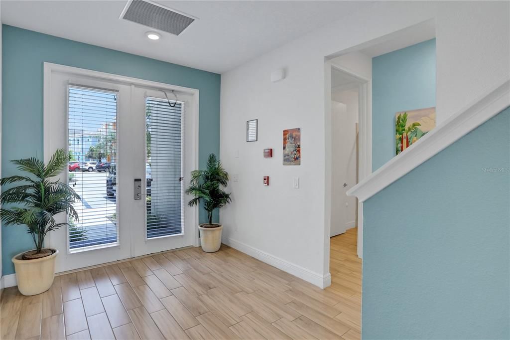 待售: $1,750,000 (8 贝兹, 9 浴室, 4092 平方英尺)