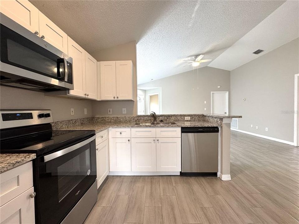 For Rent: $3,300 (4 beds, 2 baths, 1351 Square Feet)