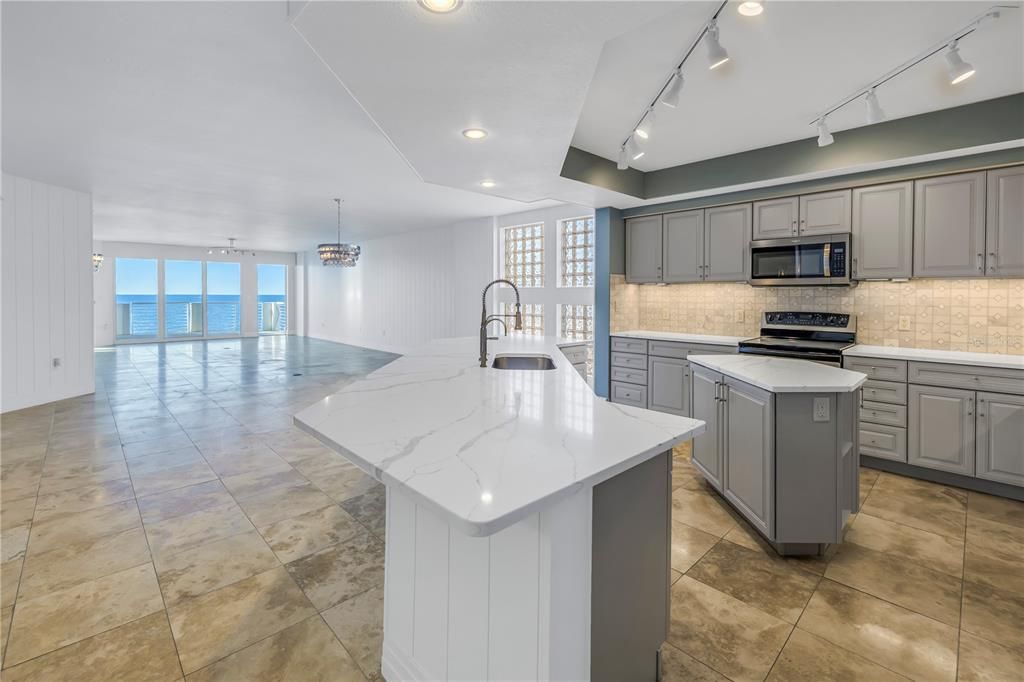 For Sale: $4,750,000 (5 beds, 4 baths, 4793 Square Feet)