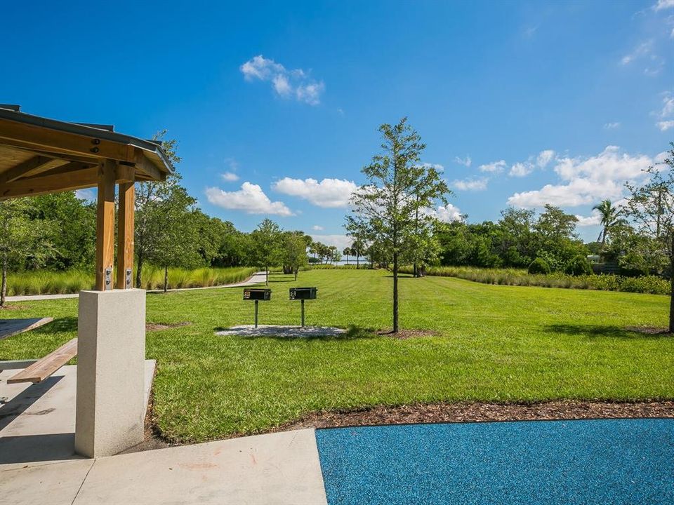 For Sale: $1,900,000 (0.37 acres)
