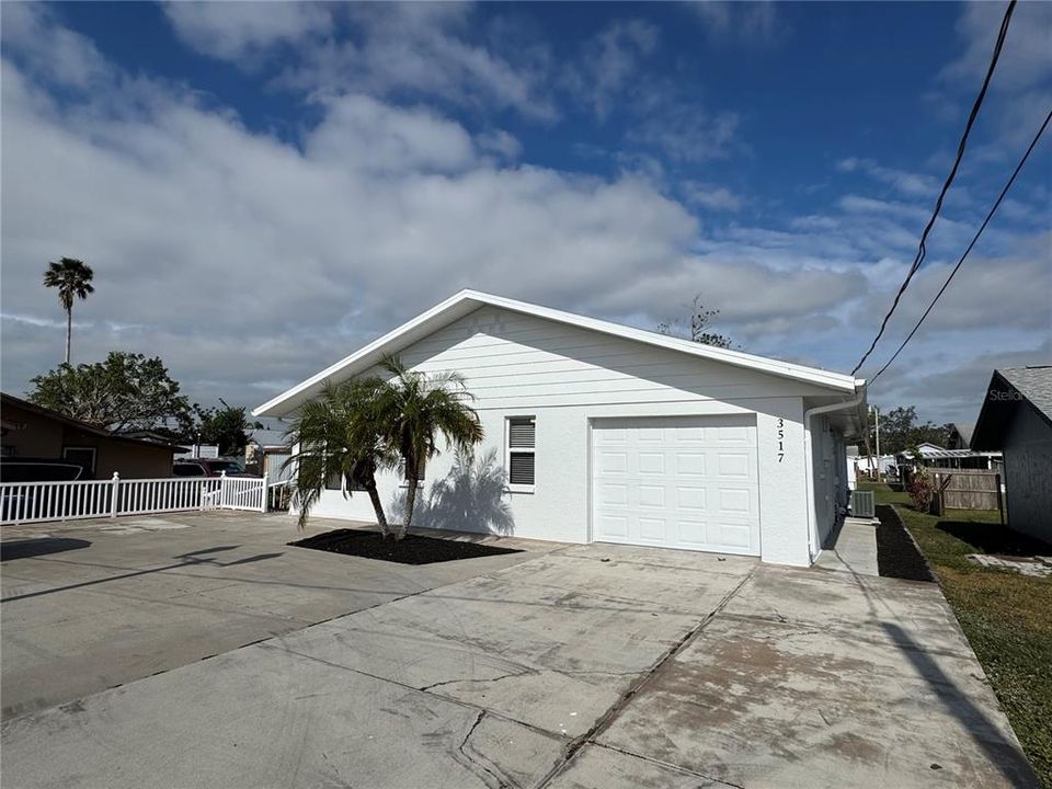 For Sale: $575,000 (3 beds, 2 baths, 1578 Square Feet)