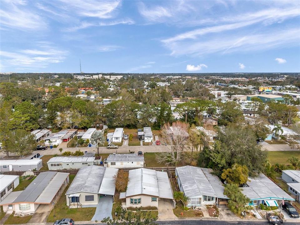 合同活跃: $65,000 (2 贝兹, 2 浴室, 1063 平方英尺)