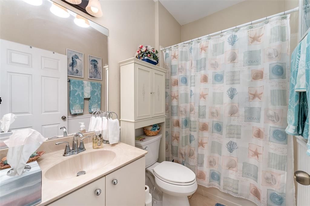 For Sale: $300,000 (2 beds, 2 baths, 1329 Square Feet)