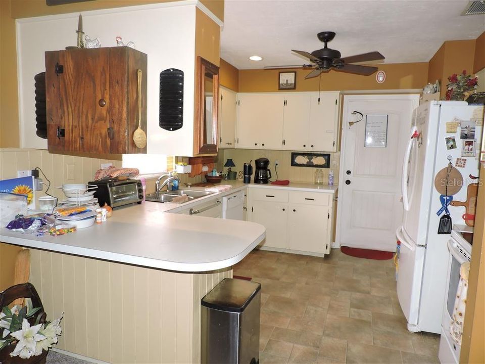 For Sale: $259,000 (3 beds, 2 baths, 1480 Square Feet)